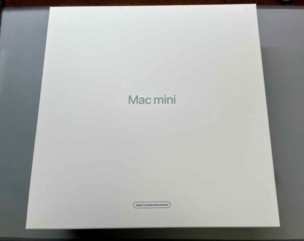 Mac miniの箱